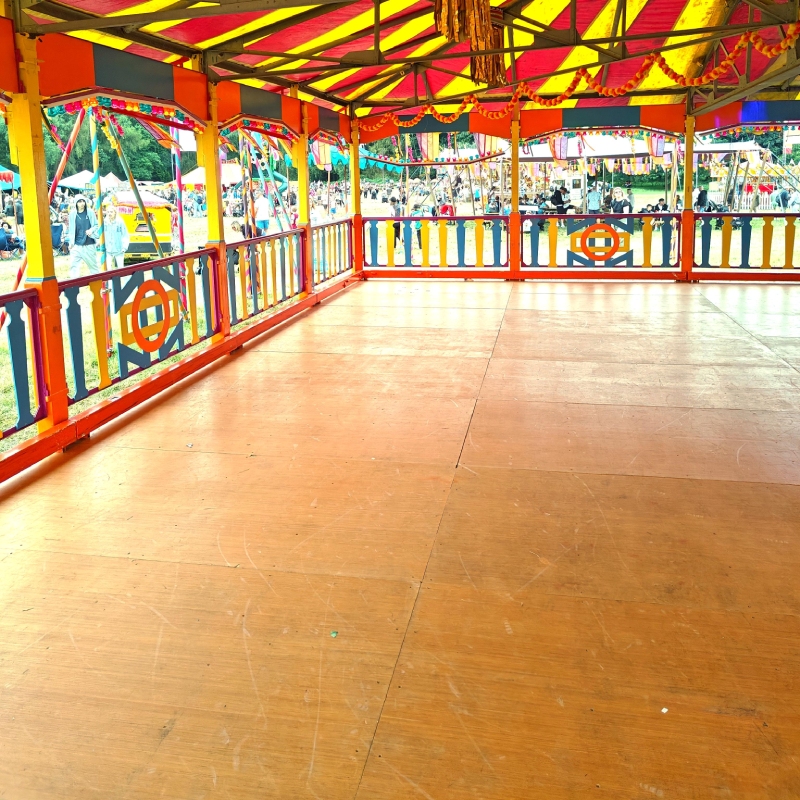 the_artful_dodgems-website_venues_1971_gallery_3